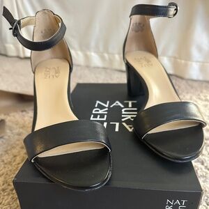 Naturalizer Vera Black Ankle Strap Sandal Size 8 M